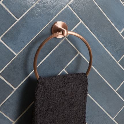 Milano Amara - Modern Towel Ring - Aged Bronze