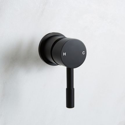 Milano Nero - Manual Shower Valve - One Outlet - Black