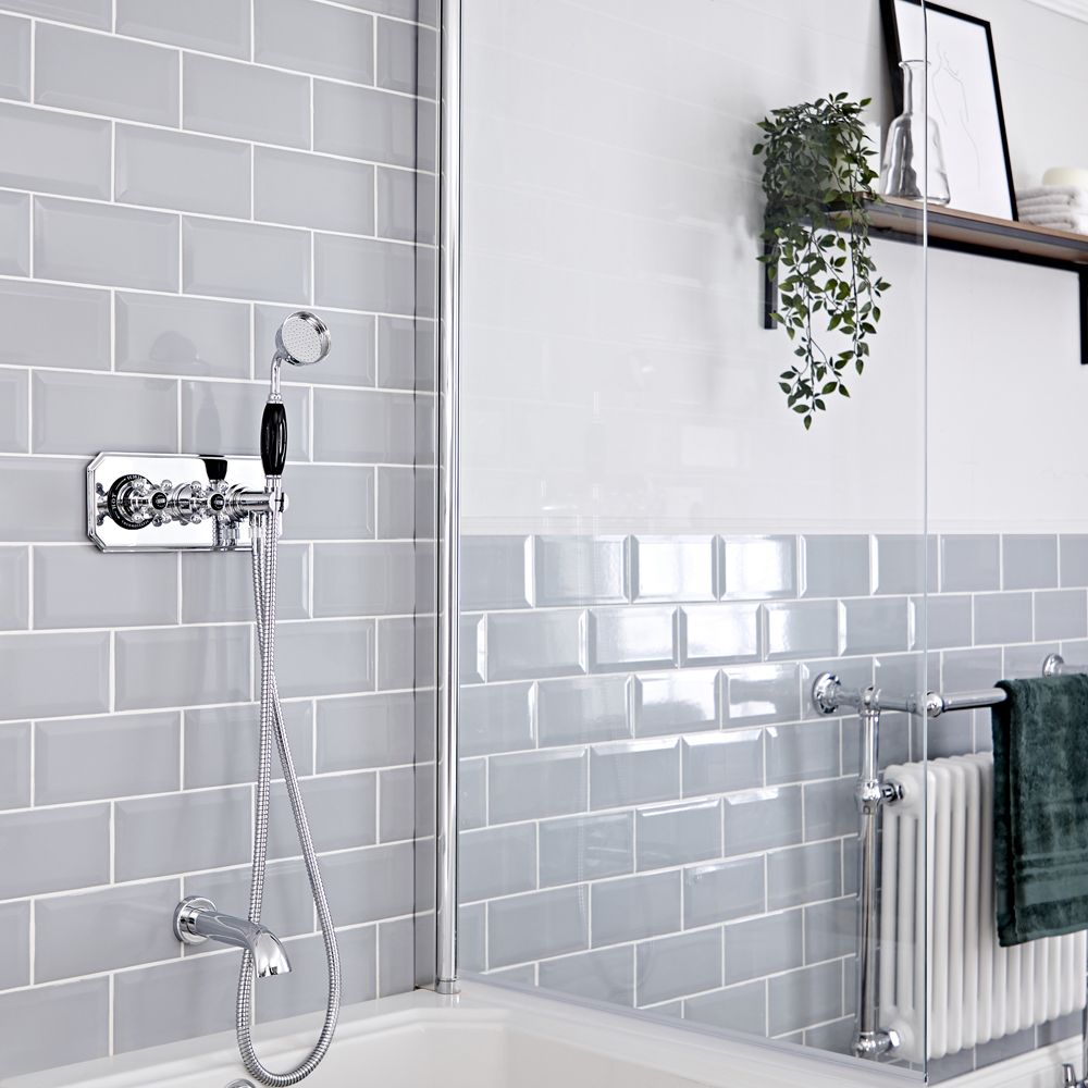 Milano Elizabeth - Chrome and Black Traditional Thermostatic Shower with Diverter, Hand Shower and Bath Spout (2 Outlet)