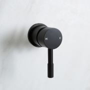 Milano Nero - Manual Shower Valve - One Outlet - Black