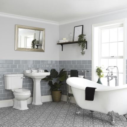 Milano Richmond - Traditional Bathroom Suite with Freestanding Bath, Toilet and Pedestal Basin