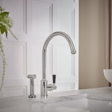 Milano Elizabeth - Single Lever Traditional Kitchen Mixer Tap with Pull-Out Spray - Choice of Finish