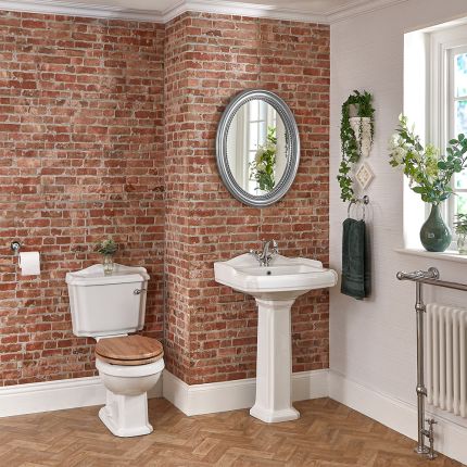 Milano Windsor - Traditional Close Coupled Toilet and Pedestal Basin Set