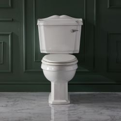 Milano Windsor - White Traditional Close Coupled Toilet with Cistern and Wooden Seat