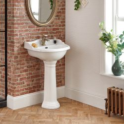 Milano Towneley - Traditional 1 Tap-Hole Basin with Full Pedestal - 600mm
